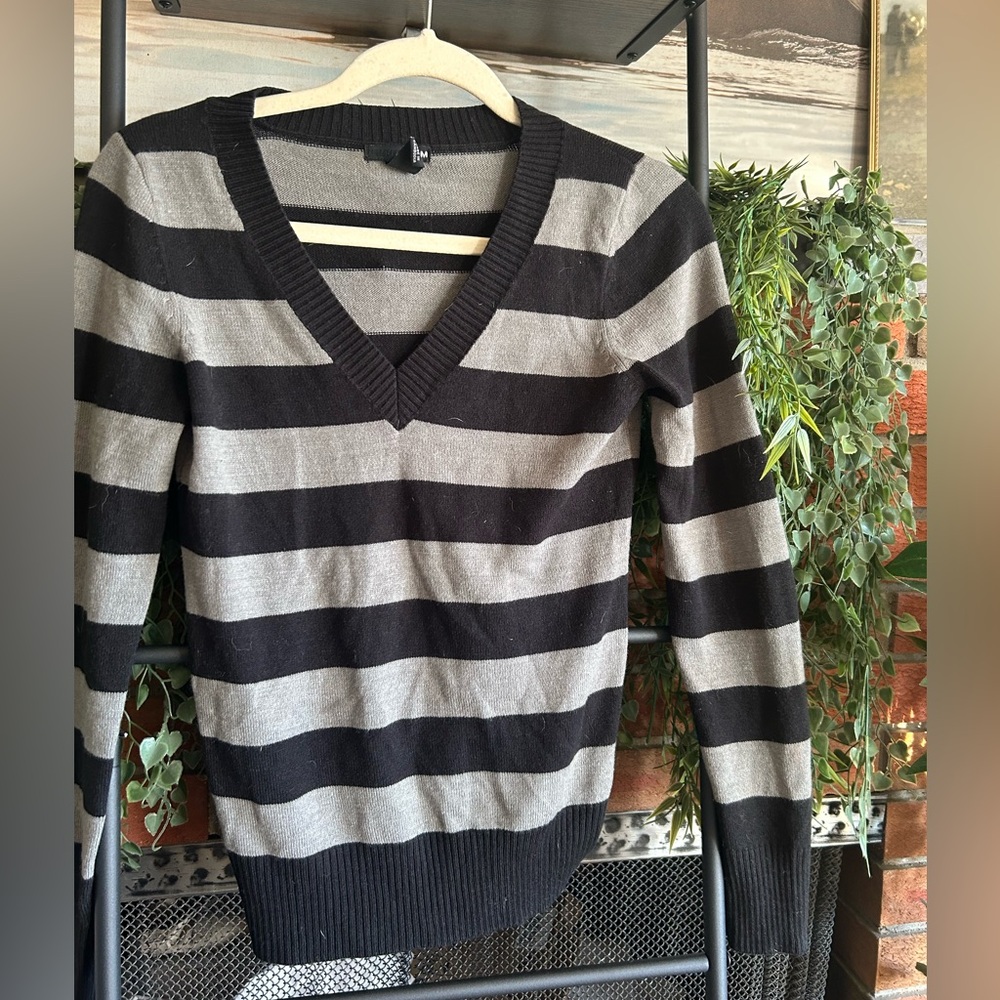 Striped V-Neck Sweater - Black and Gray